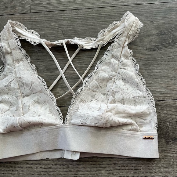 PINK by Victoria’s Secret Womens Cream Lacey Bralette Daisy Print Size Small - Picture 2 of 6